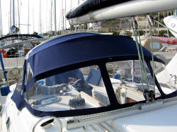 Nuovo Sprayhood: vista da prua.