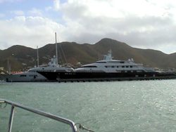 Simpson Bay Lagoon: un marina di mega-yacht.