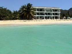 Simpson Bay: resort sulla spiaggia.