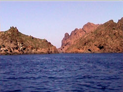 Rocce rosso fuoco a Scandola