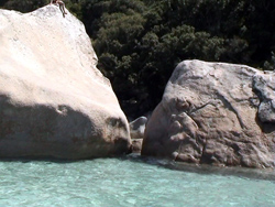 Santa Giulia:i massi granitici