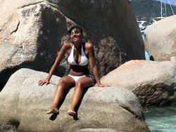Santa Giulia: spaparanzati sulle rocce.