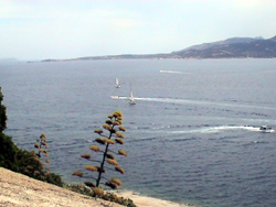 Il golfo di Calv visto dai bastioni