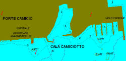 Cala Camiciotto: zoom sulla rada.