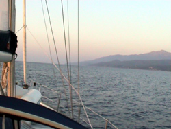 Capo Corso: superiamo la Giraglia, rotta verso Sud.