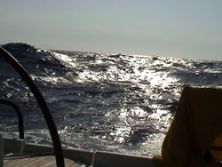 Verso le Isole Egadi: onde sempre pi grosse.