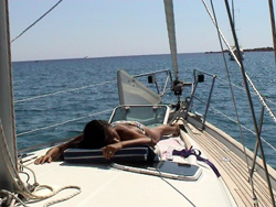 Capo Comino: si prende il sole